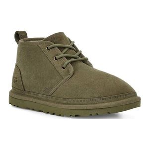 UGG Neumel Chukka Boots in Burnt Olive